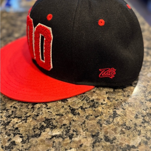 Zoo York Snapback Hat Black Red Hip Hop Streetwear Cap Adjustable - Picture 2 of 5